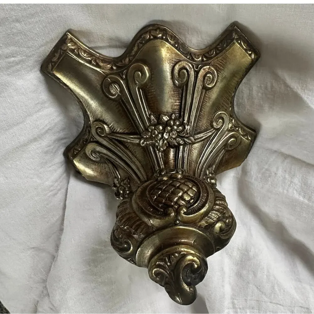 Italian Style Gilded Ornate Bracket Accent Wall Shelf Mid Century sconce